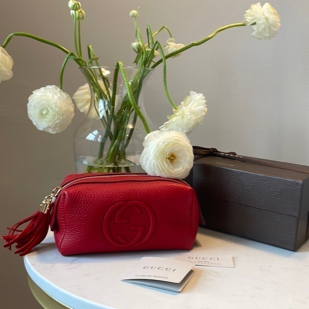❤️ NWT Gucci Authentic Cosmetic Bag Red Leather with Gucci Logo - Picture 3 of 10